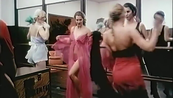 Orgia Lésbica Vintage Com Mulheres Peludas Chupando