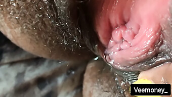 Intensiv Närbild Av Onani Och Creampie Med Full Creampie