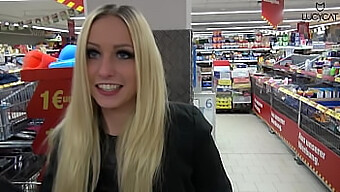 Lucy Blir Anal I Offentligheten På Supermarkedet - Cumshot På Slutten