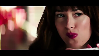 Fifty Shades Freed: Elokuva Featuring Dakota Johnson Vuonna Bdsm Ja Amerikkalainen Erotiikka