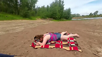 Russian Amateur Milf Gives A Beach Blowjob With Cum