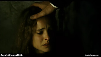 Natalie Portman I Intense Og Eksplicitte Scener Med Nøgenhed Og Små Bryster