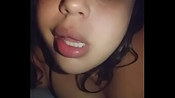 Latina Sensual Se Masturba En Una Sesión En Solitario Caliente