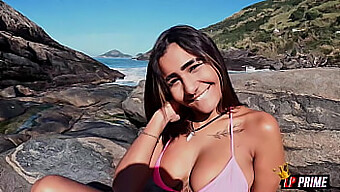 ¡esta Morena Amateur Muestra Sus Atributos En El Mar Y Se Entrega Al Placer Anal! ¡mira A Tiffany De Loupan Productions En Acción!