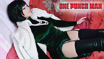 Stoking Sensual Dan Pantat Seksi Dari Cosplayer Amatir Fubuki