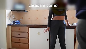 Dupla Penetração Em Sexo Grupal Com Amadores E Lingerie