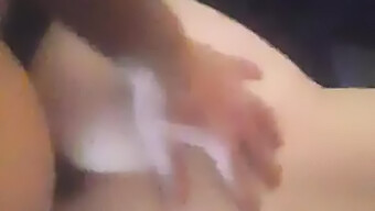 Véritable Petite Amie Amateur Crie Et Éjacule Pendant Une Sodomie Douloureuse